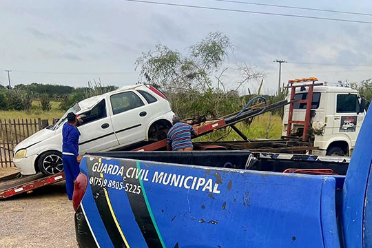 Dois moradores de Barrocas ficam feridos após capotamento na BA-120