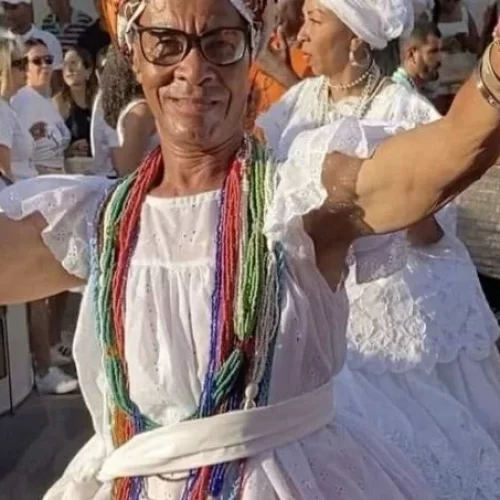 Homem conhecido como “Edelson do Acarajé” é encontrado morto dentro de casa em Riachão do Jacuípe