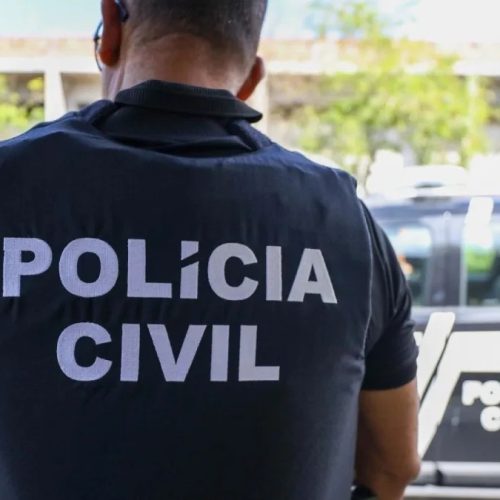 Dupla suspeita de homicídio é presa por posse ilegal de arma em Serrinha