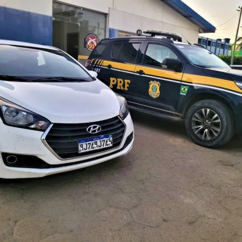 Carro roubado em São Paulo é recuperado na BR 407 trecho de Capim Grosso