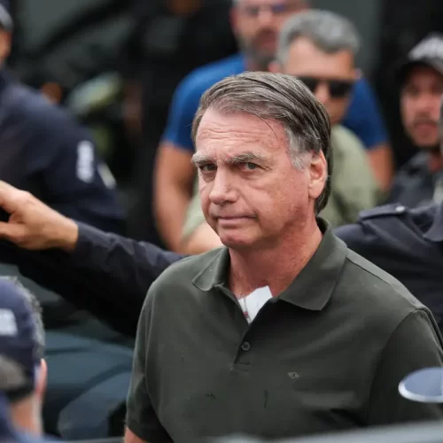 Bolsonaro cita paranoia em audiência de custódia; prisão é mantida