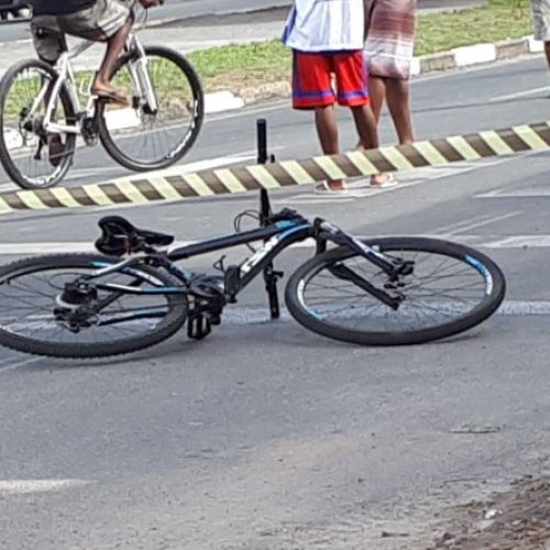 Ciclista morre ao ser atropelada por ônibus na Avenida Fraga Maia
