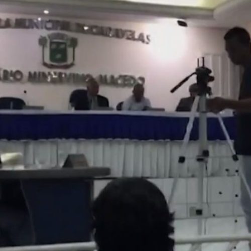 Vereadores de cidade no sul da Bahia aprovam lei que permite contratação de parentes