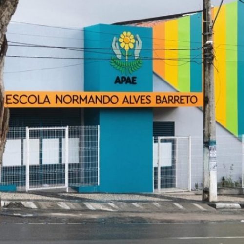 Apae oferece órteses, próteses e materiais especiais a pessoas de Feira de Santana e região