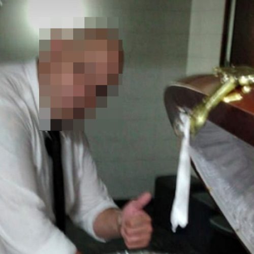 Funcionário de funerária é demitido por tirar foto com o corpo de Maradona