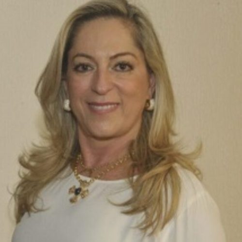 Suspeita de ter forjado cirurgia, desembargadora Lígia Ramos é presa e levada para Papuda