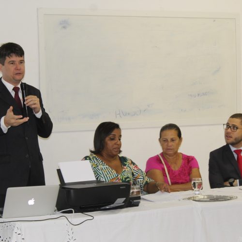 Advogados reúnem professores de Riachão do Jacuípe e esclarecem sobre direitos