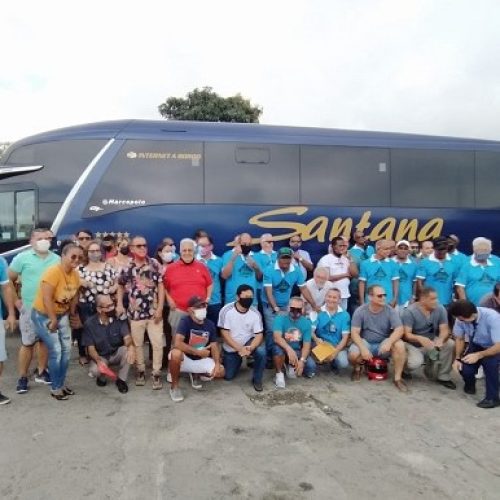 Em clima de despedida, funcionários da empresa Santana realizam encontro no Terminal Rodoviário