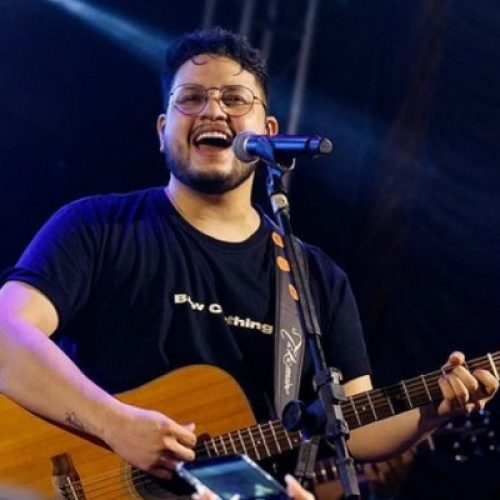 Cantor Maurílio morre em hospital de Goiânia