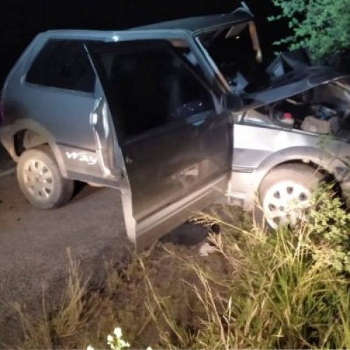 Riachão do Jacuípe: Batida de veículos deixa uma pessoa morta e outra ferida