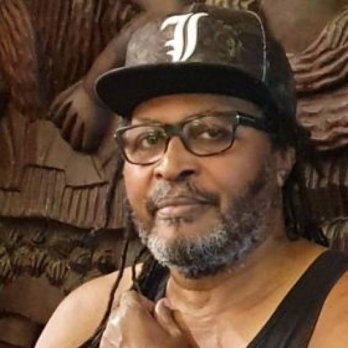 Redes sociais de Edson Gomes são hackeadas e golpistas fazem ofertas falsas a seguidores