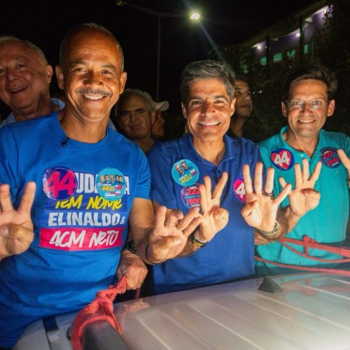 Ao lado de ACM Neto e Paulo Azi, Elinaldo é recebido com festa em Riachão do Jacuípe