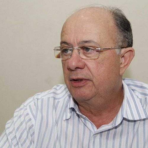 Zé Ronaldo nega conversas para migrar para a base de Rui Costa