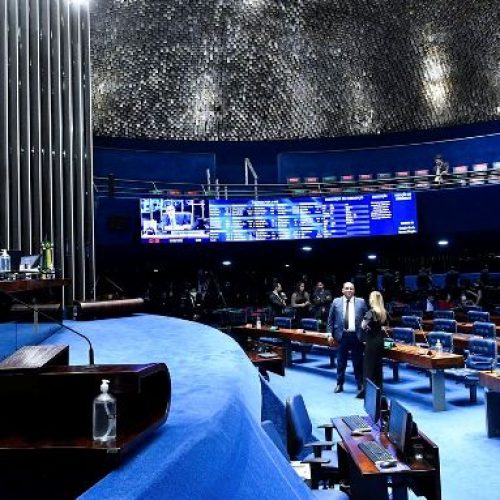 Plenário do Senado Federal durante sessão deliberativa ordinária semipresencial