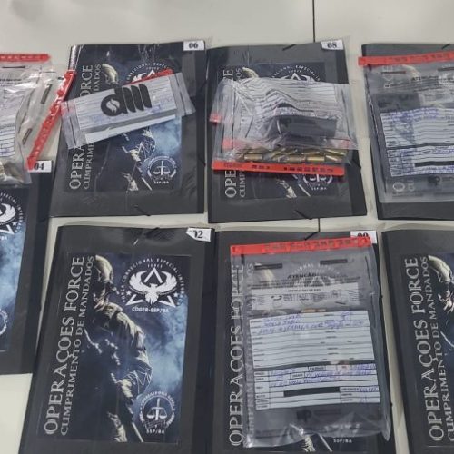 SSP e MP cumprem mandados contra policiais investigados pela venda de fuzis em grupo de WhatsApp