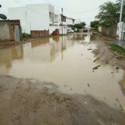 Rua Reginaldo Martins fundo do Hospital Municipal - Foto: Jacuípe News 