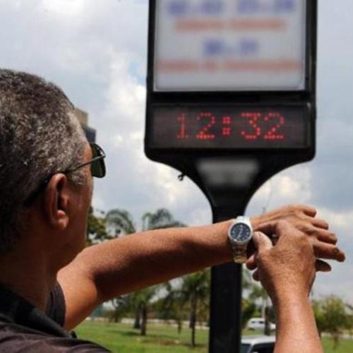 Governo fará enquete sobre o fim do horário de verão