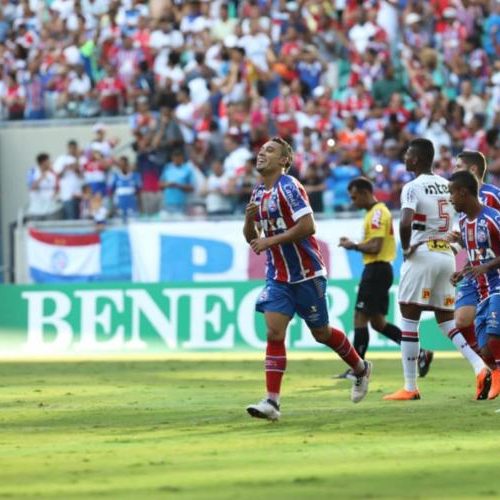 Bahia perde chances claras, leva gol no fim e empata com o São Paulo
