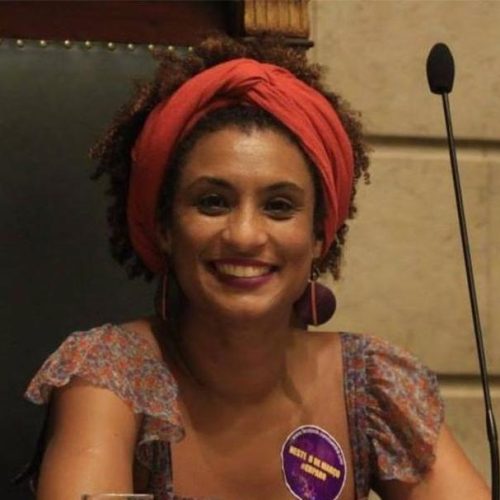 Vereadora Marielle Franco, do PSOL, é assassinada a tiros no centro do Rio