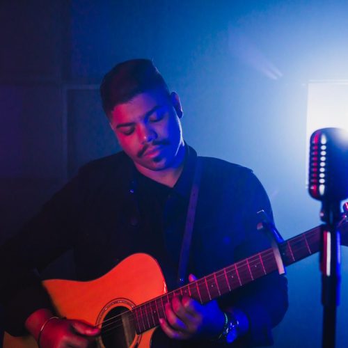 Cantor gospel Brendo Azevedo lança novo EP