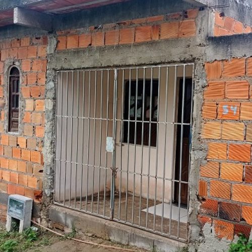 Suspeita de decepar órgão genital de companheiro no bairro Tomba é presa; vítima ficou em cárcere privado