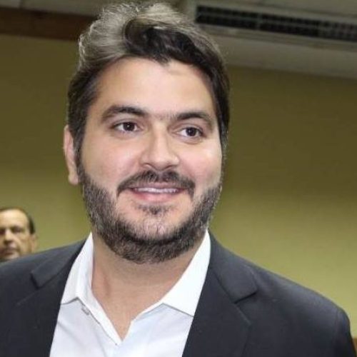 Membros da oposição e situação se unem em Riachão para apoiar candidato a deputado estadual