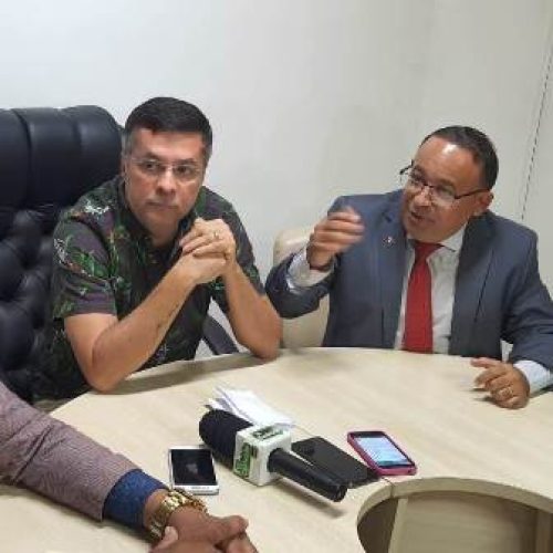 Câmara de Vereadores vai pedir a Justiça Federal que solicite afastamento do prefeito Colbert Martins