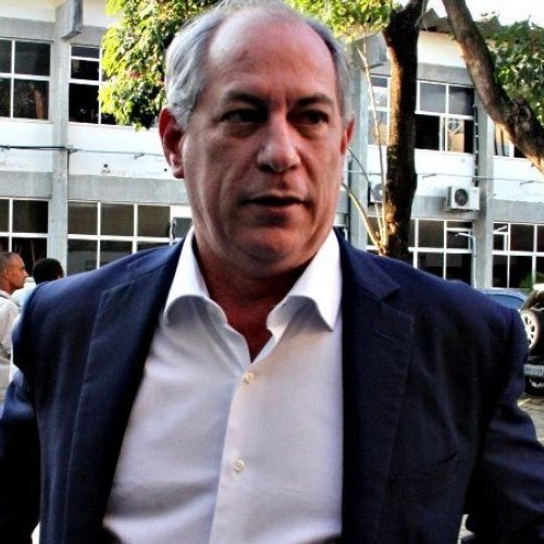 Ciro diz que pediu a ACM Neto lista de pessoas que ofendeu para pedir desculpas