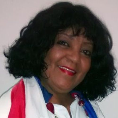 Rainha do Arrocha, Nira Guerreira luta contra câncer; cantora está no Aristides Maltez