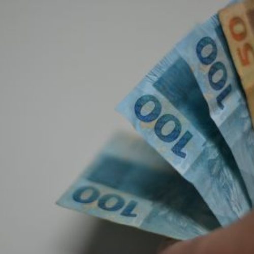 Em dez anos, preço da energia elétrica subiu 82% e custo deve superar inflação