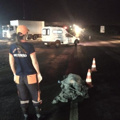 Homem morre após ser atropelado na BR 324 em R. do Jacuípe