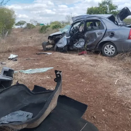 Homem fica gravemente ferido em capotamento na BR-324 entre Nova Fátima e Gavião