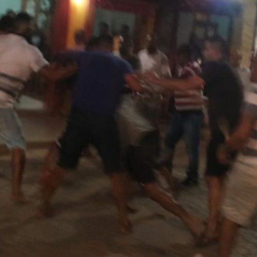 Briga generalizada termina com homem ferido durante a madrugada em Biritinga