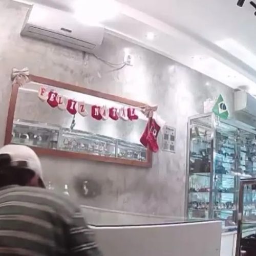 Relojoaria é arrombada e 70 peças são roubadas em Conceição do Coité