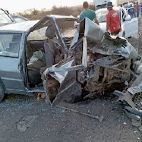 Colisão entre Coité e Retirolândia deixa mulher morta e homem gravemente ferido