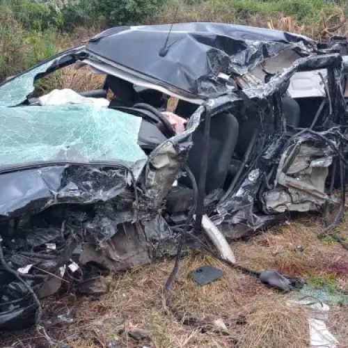 Três passageiros trocaram de lugar em ônibus por carro que se envolveu em acidente na BR-116