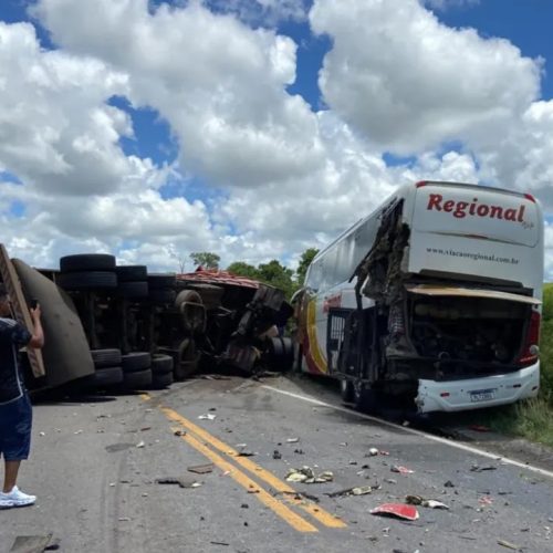 Motorista morre em acidente na BR-116 próximo a Serrinha