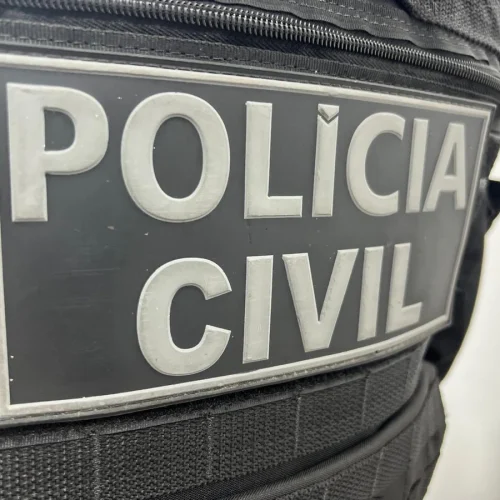 Homem morre após confronto com policiais durante investigação de roubos de veículos na Bahia