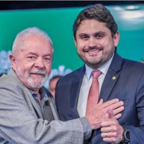 Lula mantém ministro das Comunicações após denúncias de corrupção