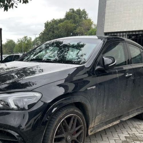 Carro roubado, de R$ 1 milhão, é encontrado na zona rural de Irará