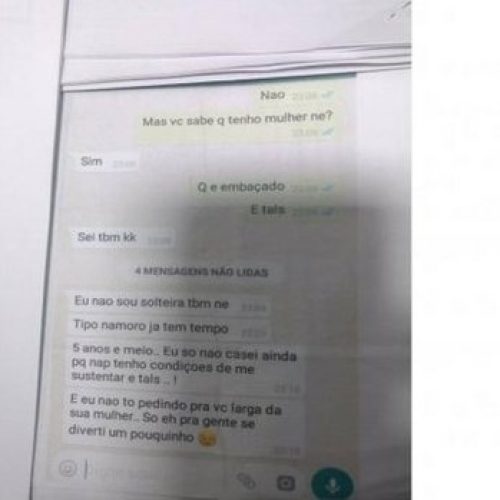 Mulher flagra papo de marido com outra no WhatsApp e imprime em panfletos