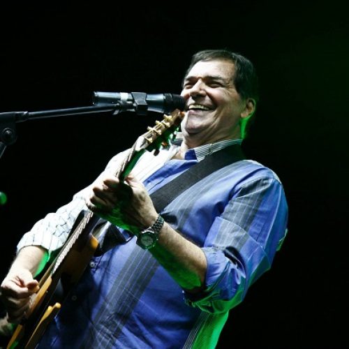 Internado desde março, Jerry Adriani anuncia que está com câncer