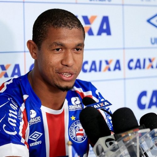 Apresentado, Rodrigão relembra quando subiu em muro para ver o Bahia jogar