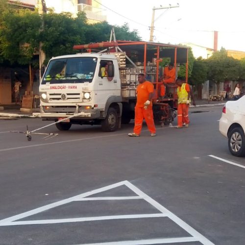 Centro de Riachão do Jacuípe ganha nova sinalização horizontal