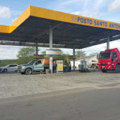 Homens armados assaltam posto de combustível em R. do Jacuípe