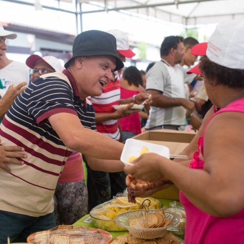 Prefeito Zé Filho participa de café da manhã na tradicional festa do trabalhador em Riachão do Jacuípe