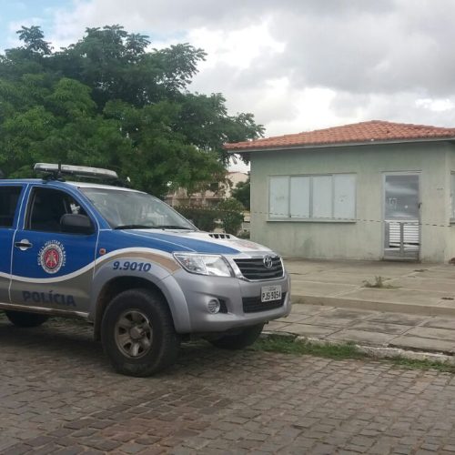 Homem é encontrado morto dentro de quiosque na Praça do Fórum em Riachão do Jacuípe