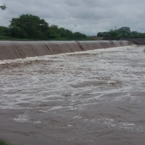 R. do Jacuípe: Barragem transborda e população ribeirinha teme um novo alagamento