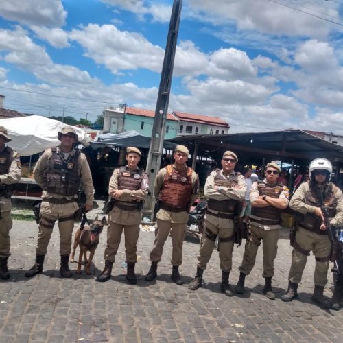 PM de Riachão do Jacuípe realiza Operação Natal em Paz, com uso de cão farejador