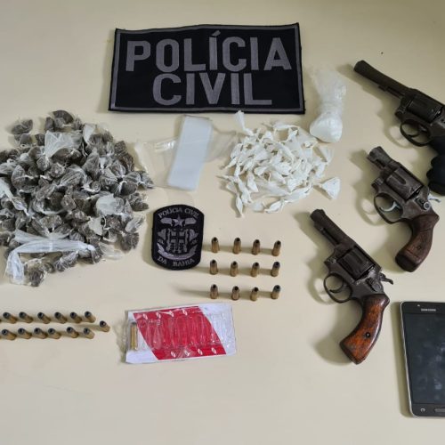 Riachão: Operação da polícia civil resulta em três homens presos além de armas e drogas